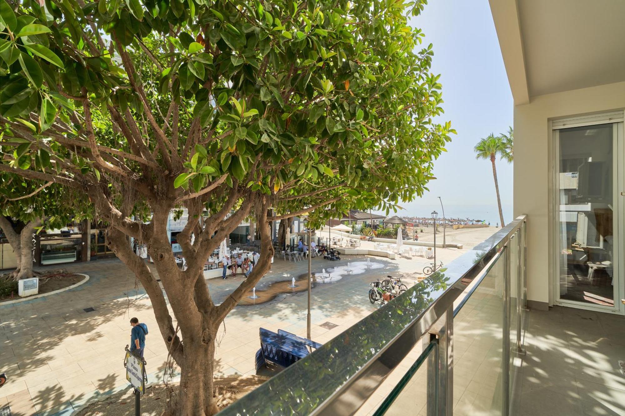 Estepona Beach Apartment Bagian luar foto